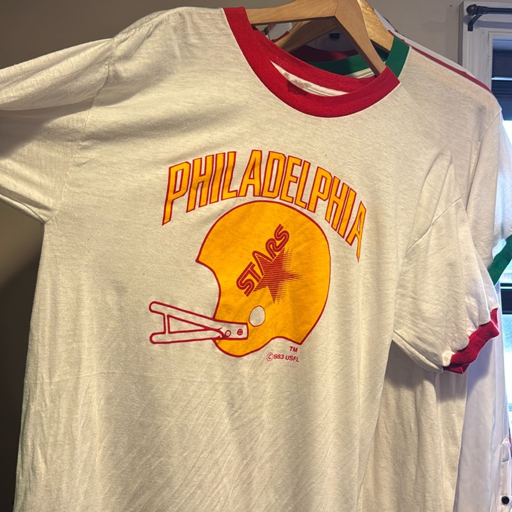 Vintage 1983 Philadelphia Stars t-shirt
USFL Stars Football team
